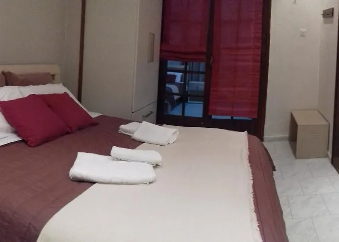 Eleni בית הארחה