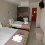 Pensión Eleni *
